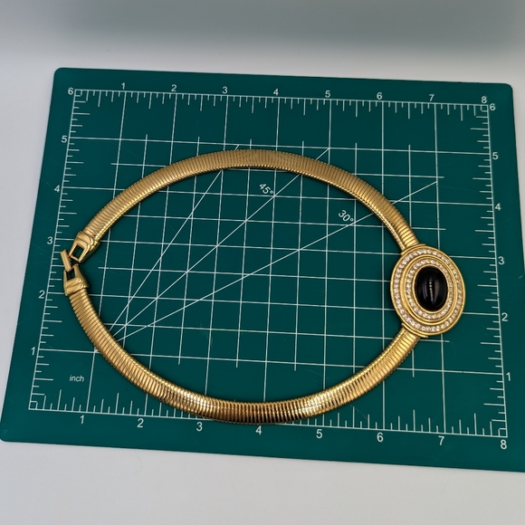 Vintage Gold Tone Snake/Omega Chain Black Lucite Cabachion Rhinestones Necklace - Picture 11 of 12